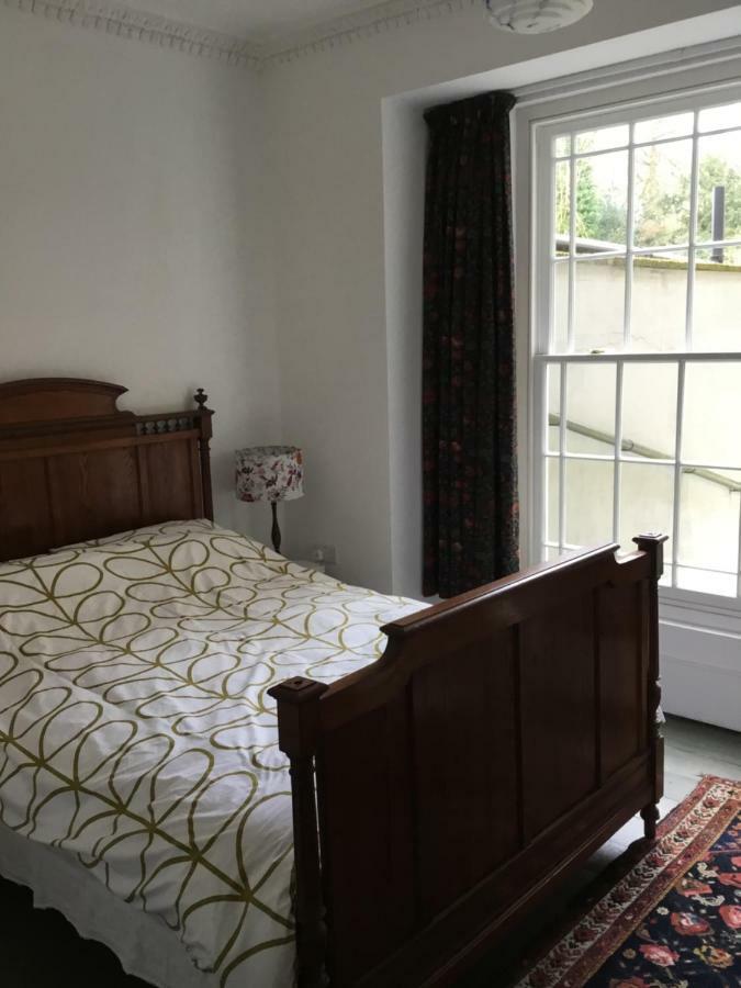 8A Spring Gardens Hotel Haverfordwest Exterior foto